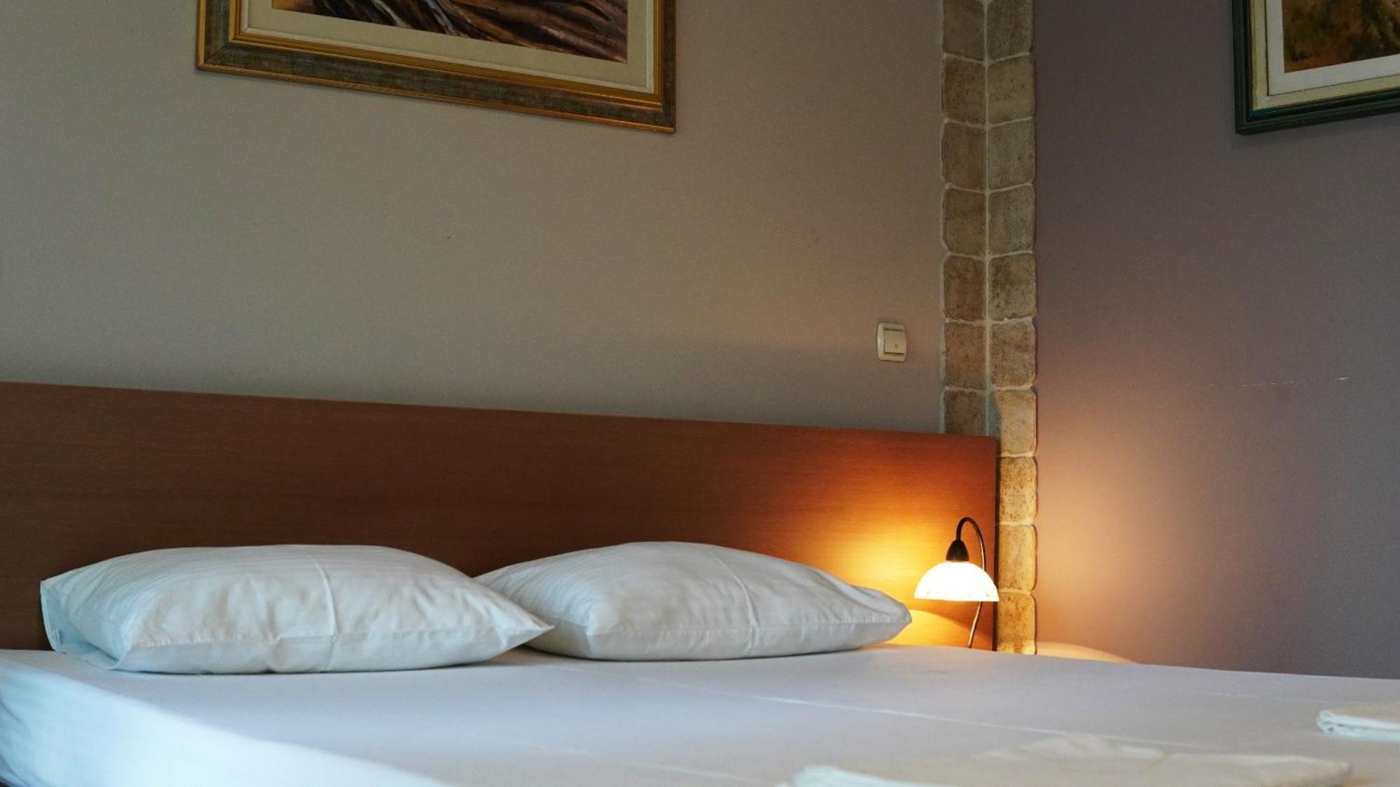 Hotel Vila Ivankovic Buna Quarto foto